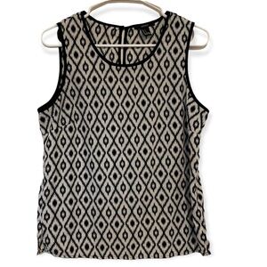 Forever21 Blk&Wht Geometric Tank Top. Size Small